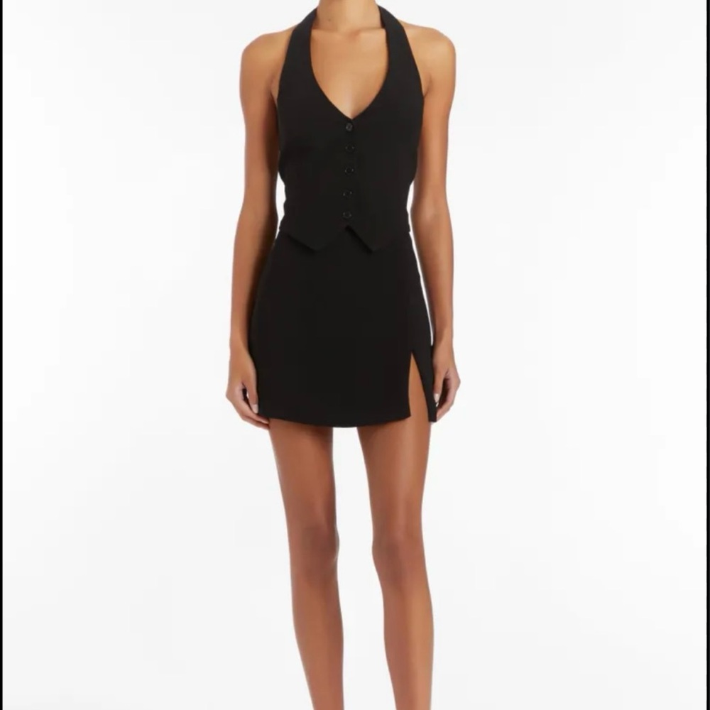 AMANDA UPRICHARD
Isadore Skort Romper